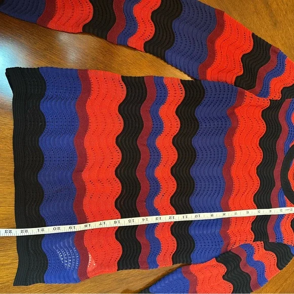 Missoni Multicolor Wave Knit Sweater – Iconic Pattern - Picture 4 of 11